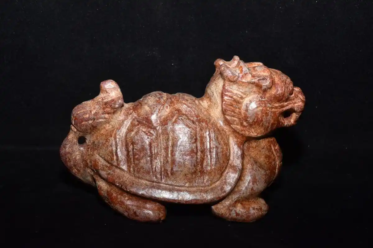红山文化和田玉龙龟,包浆细腻,值得收藏,重量1.48千克