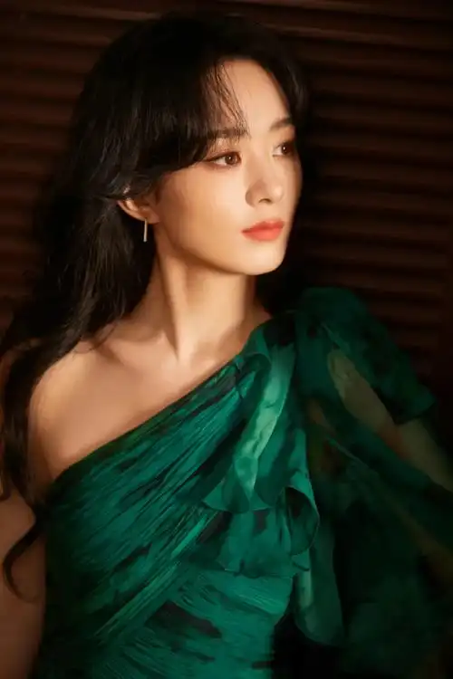 赵丽颖进军电影圈,《乔妍的心事》制作班底强大,有冲奖实力