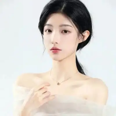 女生干净简约简单的头像图片