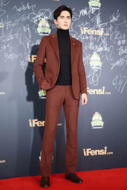 身高超过185的14个男明星谁出乎你的预料谁长着矮个子脸