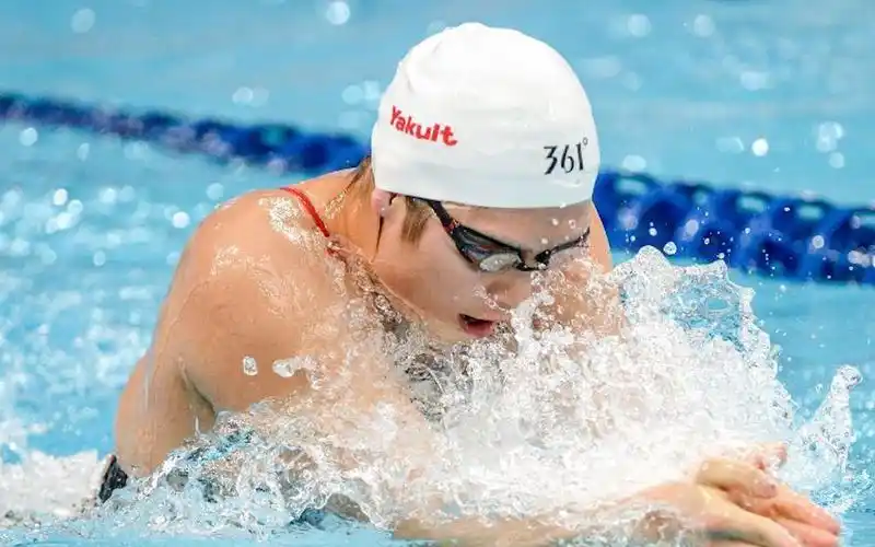 游泳女运动员为啥大都飞机场?傅园慧表示你游你也平