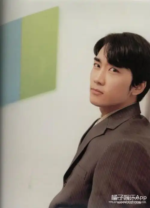 【老照片】宋承宪早期照片,鲜肉脸型男身材帅出天际啊