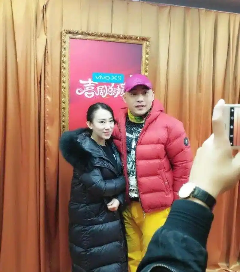 丫蛋现任丈夫曝光,网友妙语评论称赞其夫