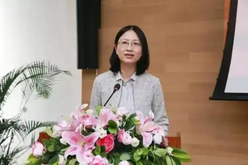 一个下午,北大法学院发生了两件大事