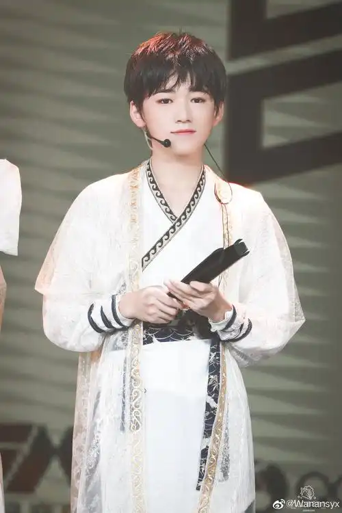 请问台风少年团宋亚轩有哪些好玩的表情包吗