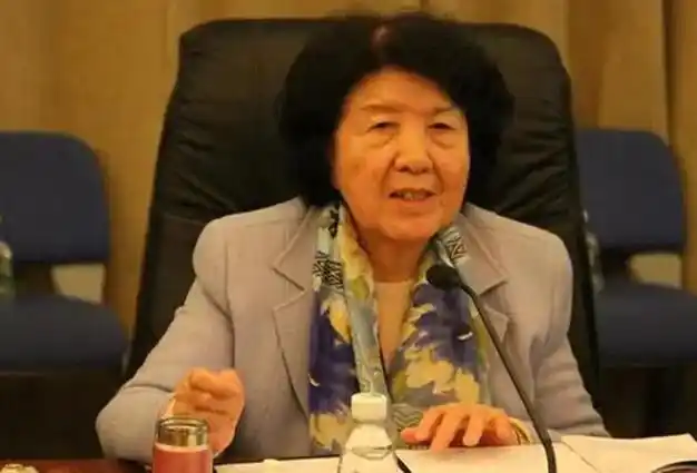 她曾担任江西省委书记,是我国第一个女省委书记,为官清正廉洁|省长