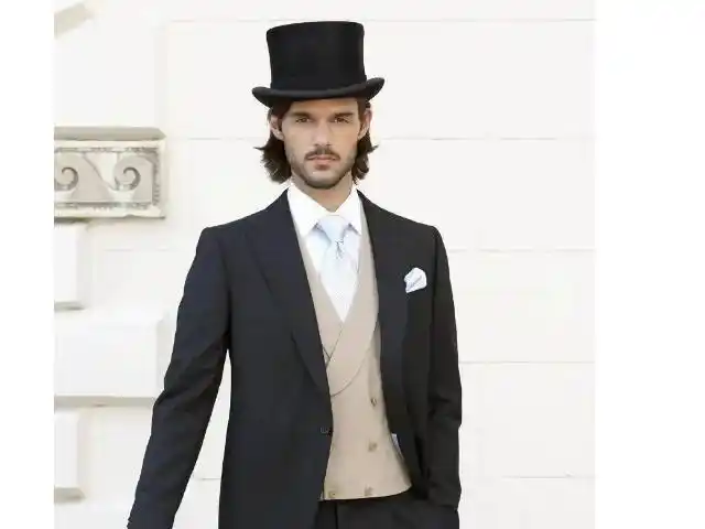 男士穿西服可以戴:爵士帽,绅士帽,礼帽,鸭舌帽,棒球帽,报童帽,草帽