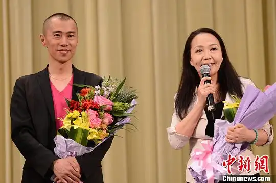 守候首映催人泪下郑昊林好携手演绎人间大爱组图