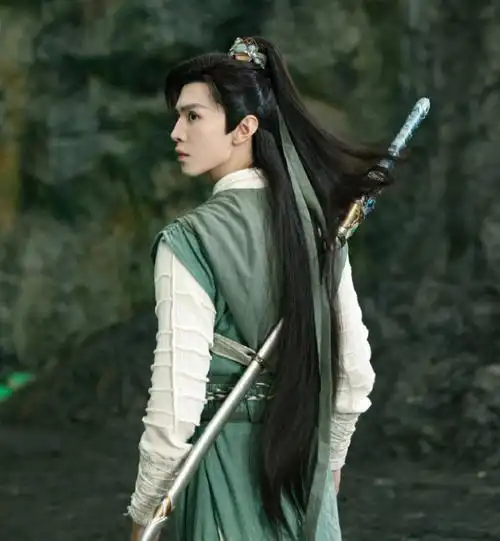 网曝李沁新大女主剧《绾心记》,搭档小6岁的他,粉丝:要撕番