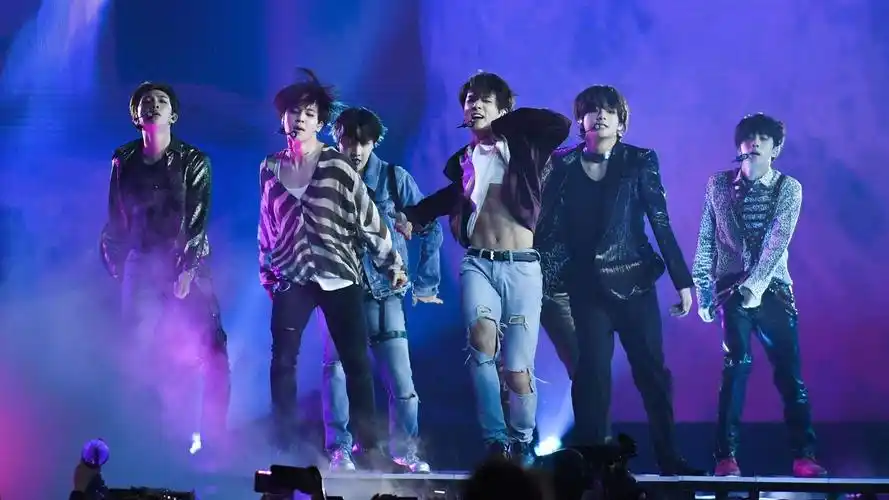 【田柾国】从各个角度看果果撩腹肌合集1/0521bbmas各家饭拍中出现的