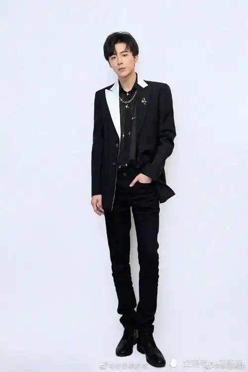 刘宇宁是怎么做到歌火人火直播火,却互不干涉的?