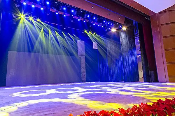 音乐厅舞台_全景网