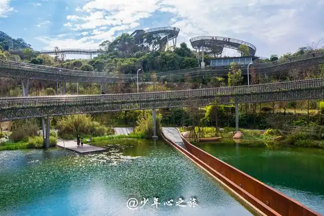 水中行走却不湿身探秘福建省内唯一水中栈道