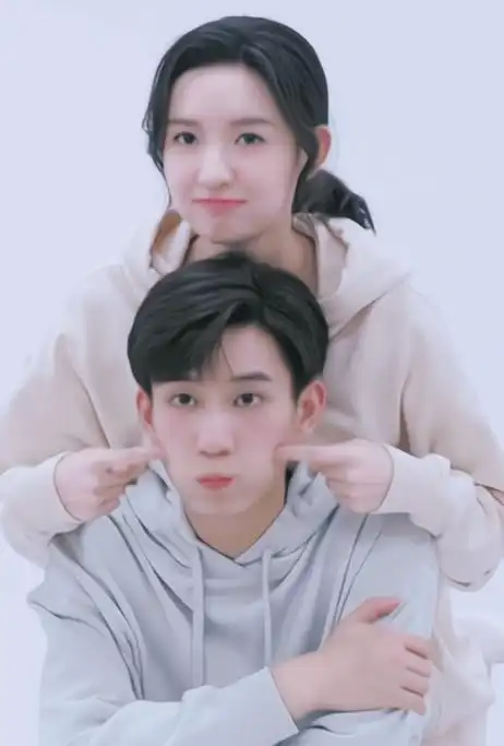 王玉雯王子奇新剧定档!_剧里_文学_厉腾