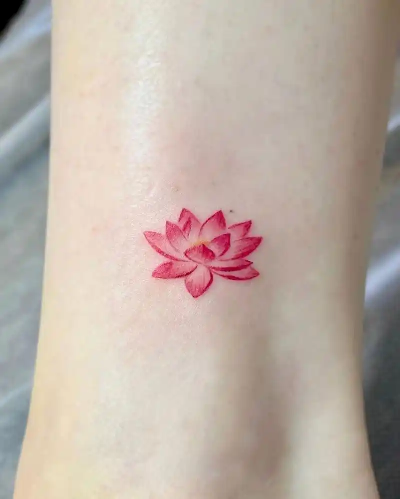 超级好看的莲花小纹身 精致又好看的莲花小纹身图案,女生最爱的小清新