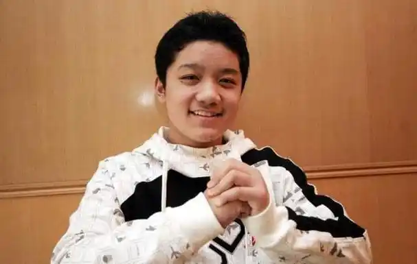 《家有儿女》19年后小演员今昔对比,有人逆袭大火,有人默默无闻