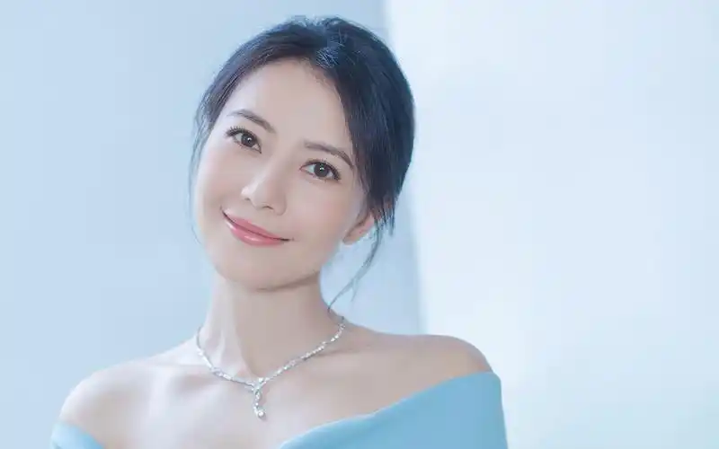 高圆圆性感写真高清电脑壁纸高清大图预览1920x1200_大陆明星下载_美