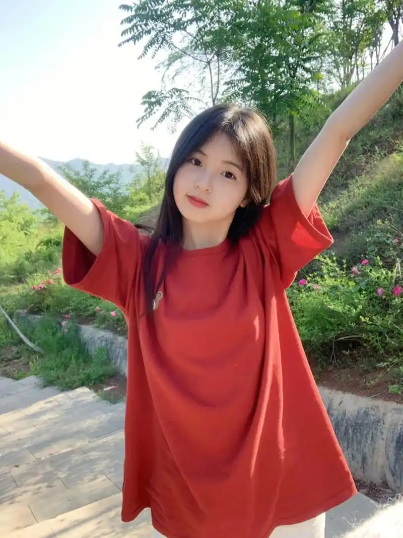 漂亮的清新女孩还是很可爱的