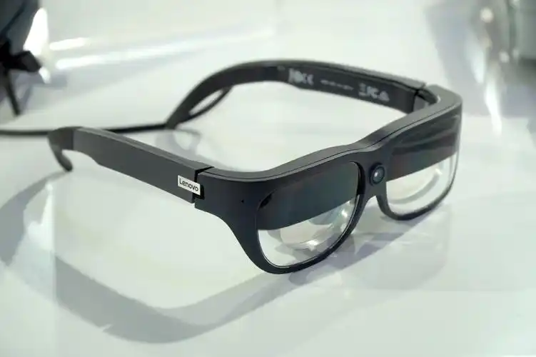 次mwc,不仅一口气展示晨星四足机器人,晨星g2 light ar眼镜等智能设备