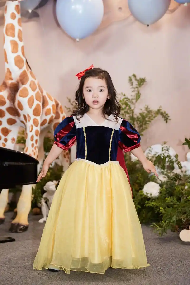 三岁,是小朋友人生中第一个重要的里程碑,即将结束婴幼儿时光,准备