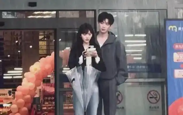 鹿晗关晓彤炒作分手?|乐器|刘昊然_网易订阅