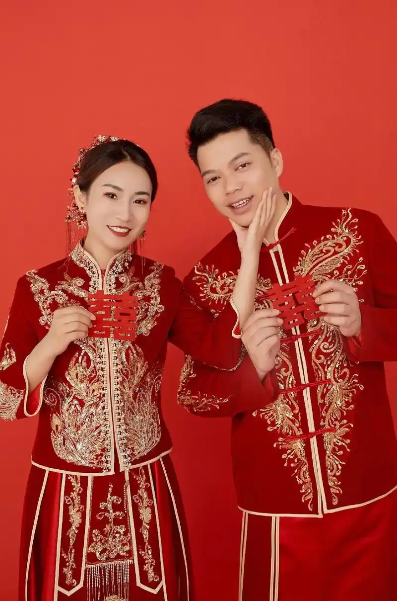 95家有喜事95 各位亲朋好友: 爱女结婚,兹定于农历:十月 - 抖音