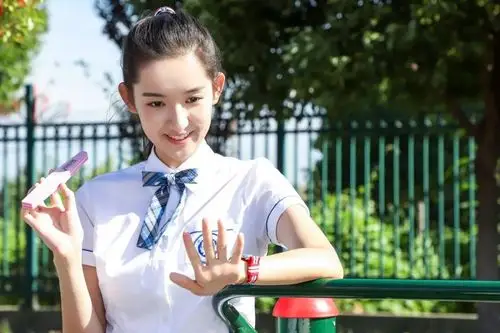 被《少年派》里这个不讨喜的角色圈粉了_王玉雯