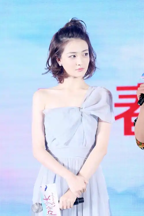 《闪光少女》主演徐璐