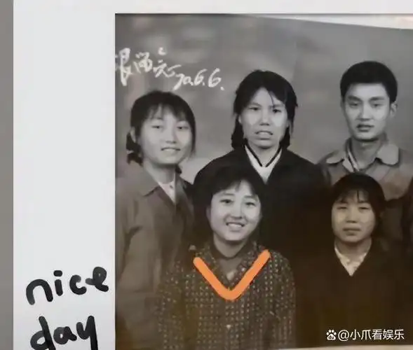 主持人贾丹放弃上大学供养贾玲9年妹妹成名为她买房买车