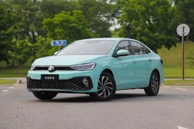 10万家轿新选择 试驾上汽大众朗逸新锐-新浪汽车