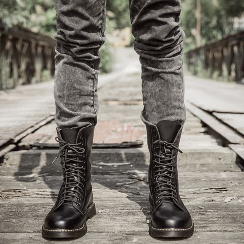 马丁靴男秋冬季英伦真皮大码长筒靴子男军靴加绒中高帮机车黑鞋潮