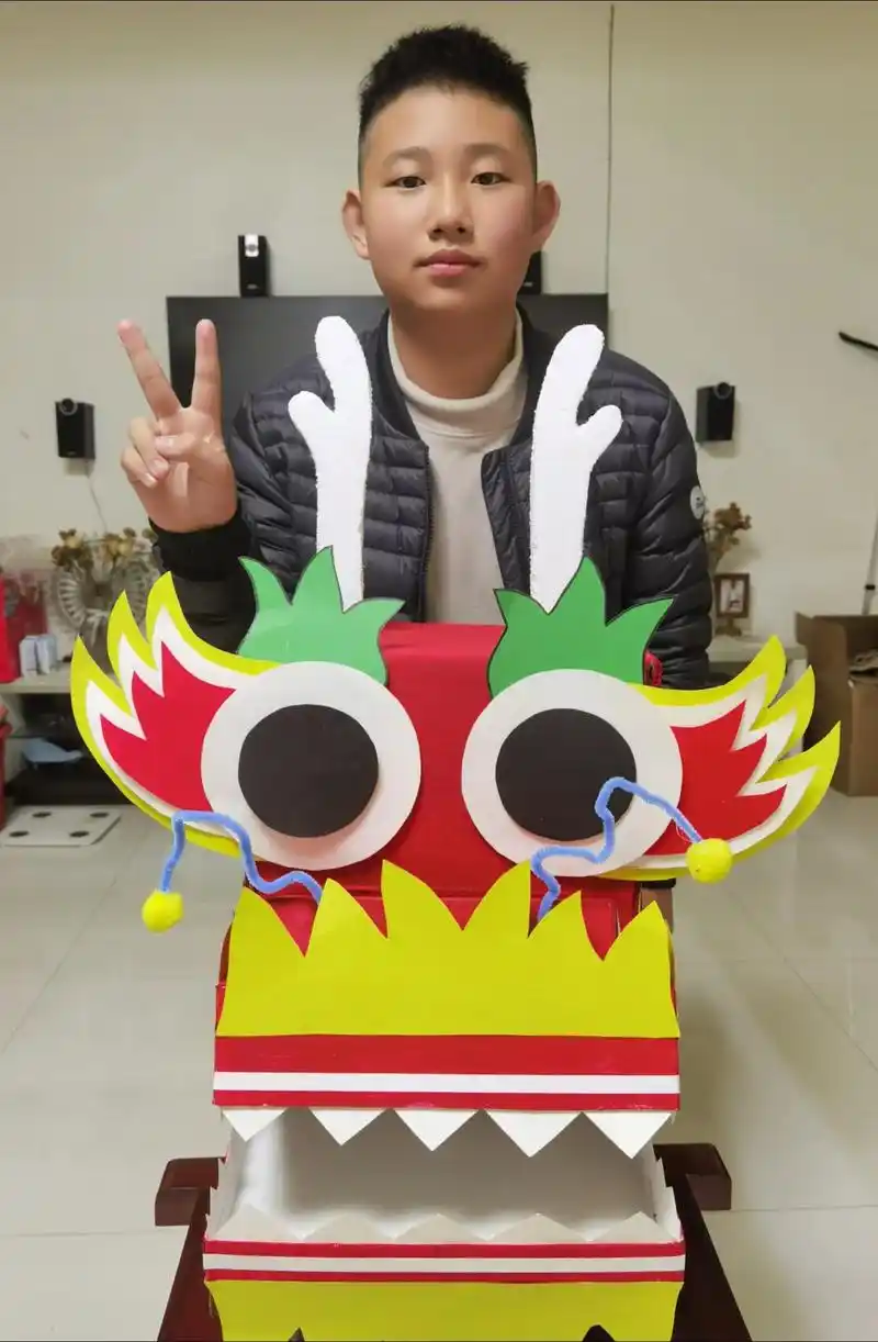 废物利用,旧纸箱改造龙头. 做手工的 - 抖音