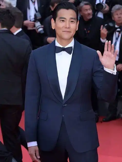 节,关晓彤的腿,佟丽娅的腰,都败给了自然老去的巩俐_明星_镜头_彭于晏