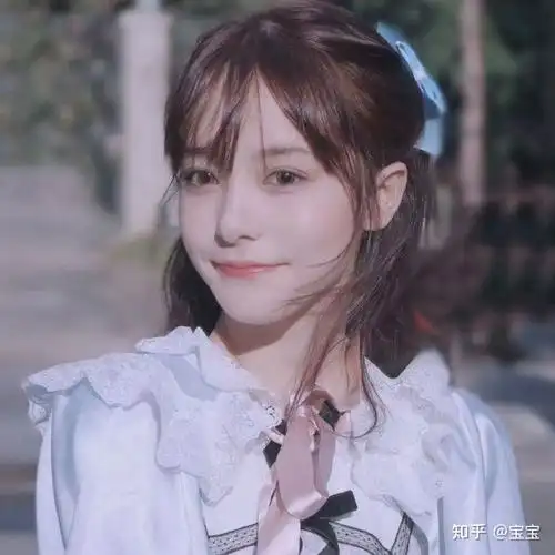 阳光微笑女生头像