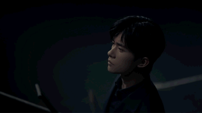 易烊千玺九号微电影##无畏出发奇妙即现