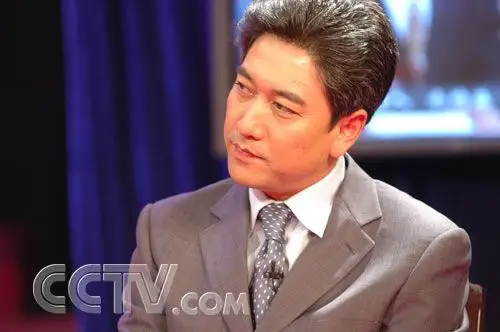 14:25 来源:      他带着《焦点访谈》的干练精辟,带着《高端访问》的