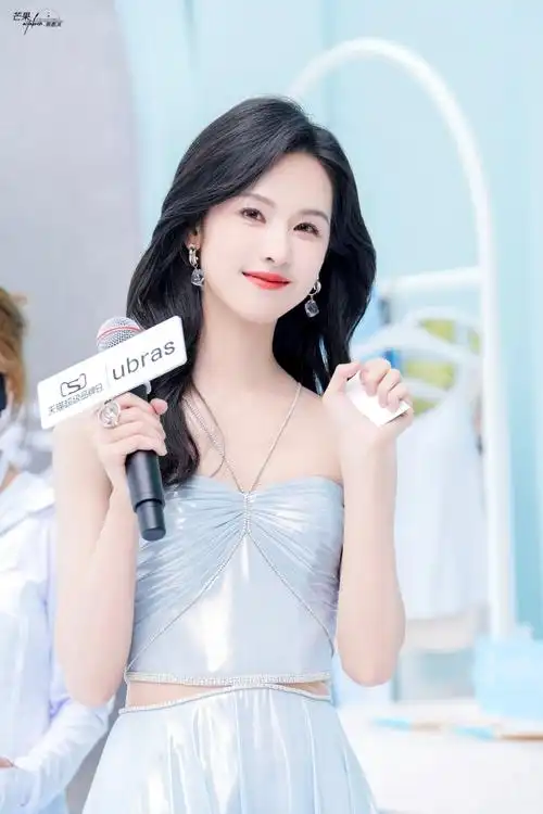 陈都灵薄荷色人鱼姬##ubras品牌大使陈都灵