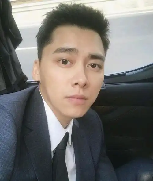 李易峰当街劝架,这一举动被全网称赞?肖战有什么错要道歉?