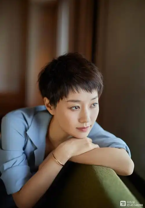 马伊琍换新发型超年轻剪成波波头短发显小了20岁43岁嫩回23岁