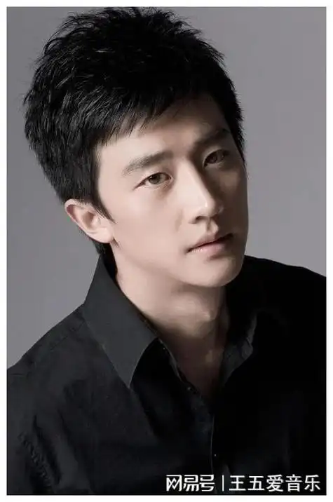 黄轩虽低调,却已迈向男演员新领域,实力演绎不同人生.