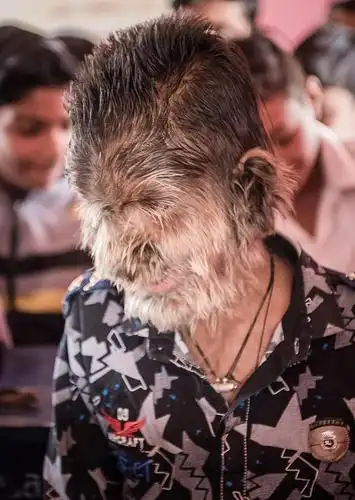 家住印度中央邦拉特拉姆市的13岁男孩拉里特o帕迪达尔(lalit patidar)