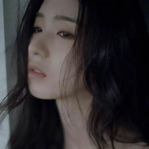 痛到心碎的头像