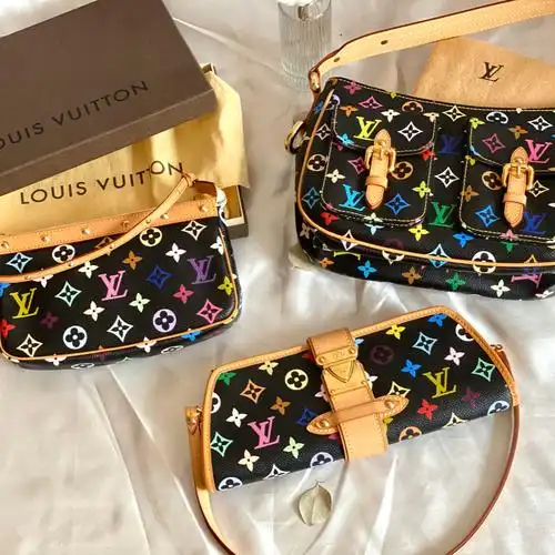 lv村上隆系列|lv黑三彩晚宴麻将腋下包种草_路易威登怎么样_黑三彩