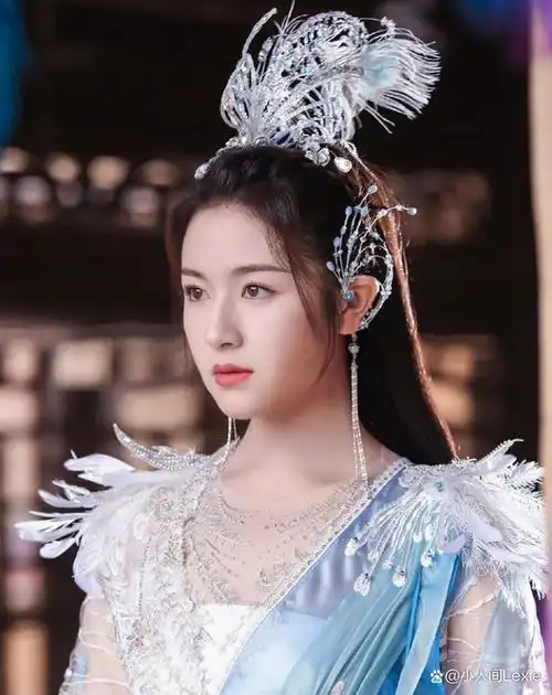 《星落》大结局被骂上热搜,李兰迪哭戏营销惹吐槽,评分降了0.