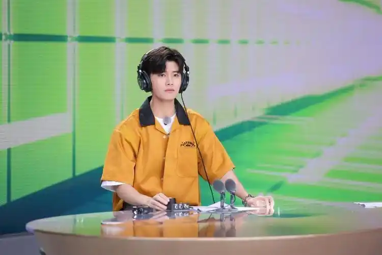 嗨放派让科学走入大众总导演姚译添看似无用的积累总有某刻会在生活里