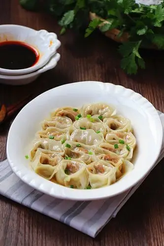 蒸香菇鲜肉馄饨