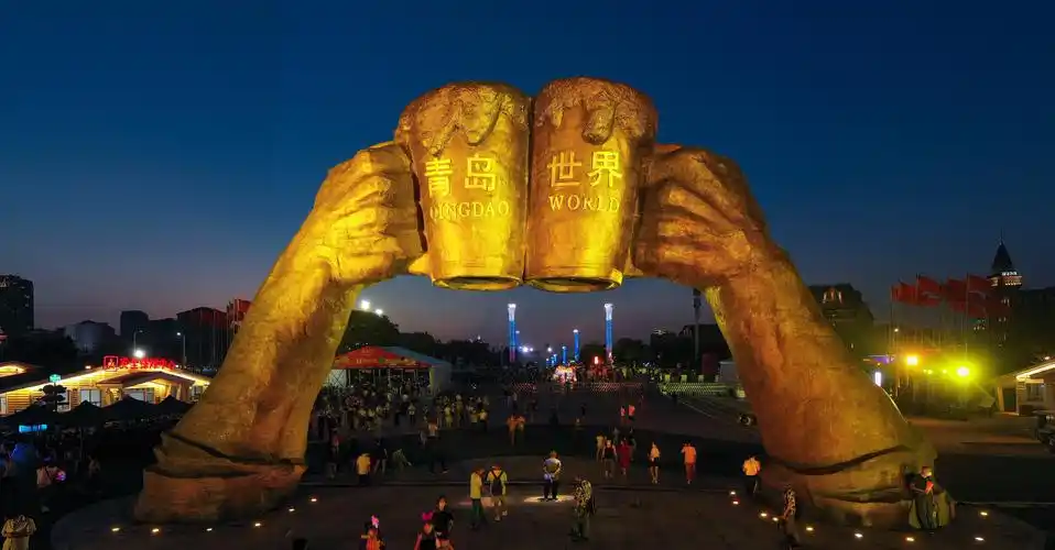 青岛国际啤酒节最in玩法来金沙滩啤酒城逛火凤凰酒吧街