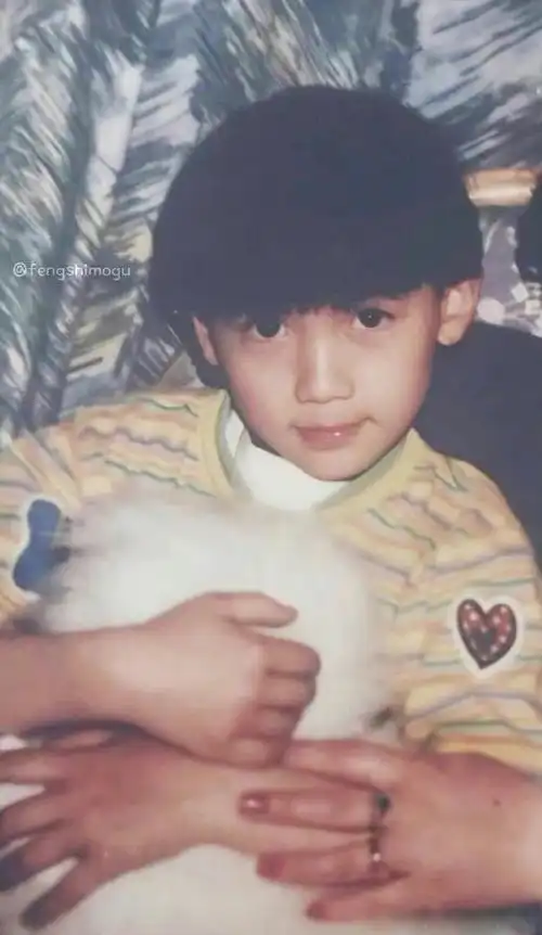 狠人～戳微博king和queen为爱豆投票,让小夜知道你是不是ta的头号粉丝