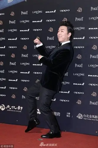 组图:黄渤耍宝亮相金马奖 时隔8年能否再次登顶影帝?_高清图集_新浪网