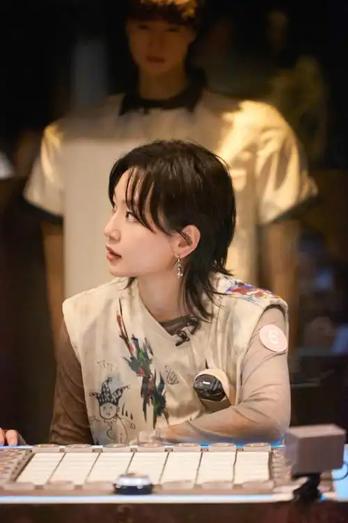 【#密室大逃脱真正的朋友#(上)高清剧照之@周笔畅】智勇双a的笔笔回来